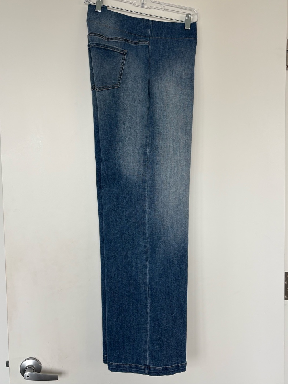 NYDJ wide-leg denim Iift x tuck technology Slimming sz 10